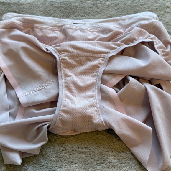 Lululemon Find Your Pace High-Rise Lined Short 3" in
Pink Peony - Picture 12 of 16